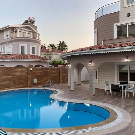 Bluehomes Grand