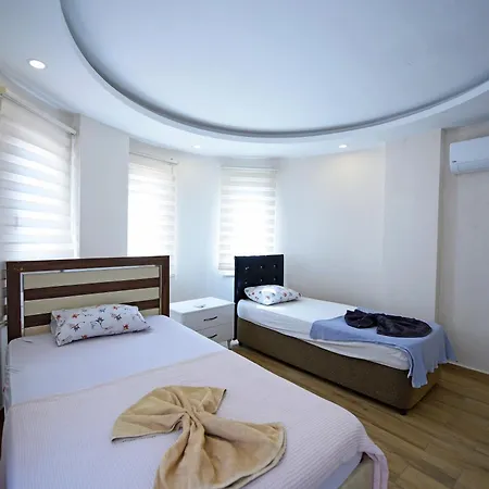 Bluehomes Grand Villa *